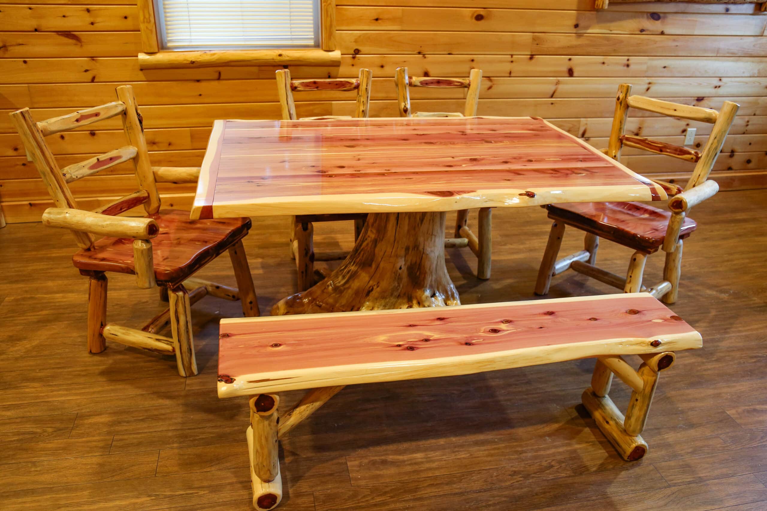 Rustic Furniture for Dining Rooms